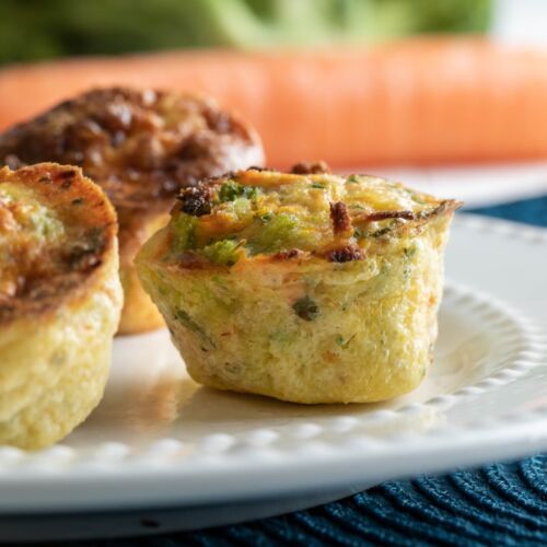 Muffin de cenoura, brócolis e parmesão (80g)