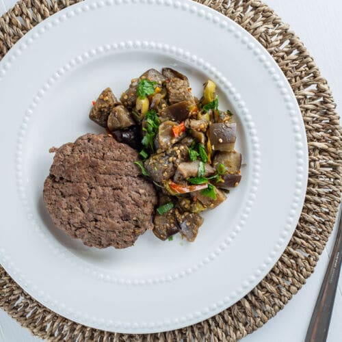 Hambúrguer Grelhado + Caponata de Berinjela (220g)