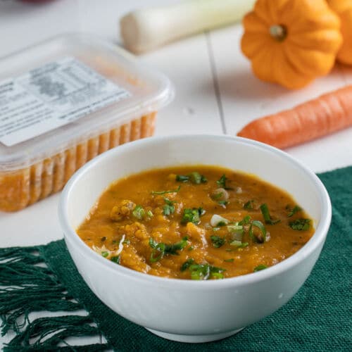 Creme de Abóbora Cabotiá com Carne Seca Desfiada (400g)